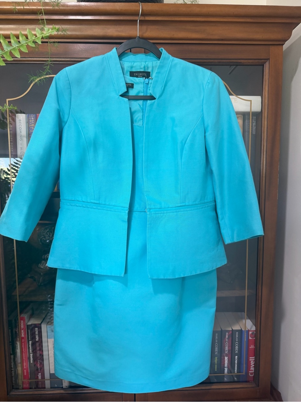 Suit jacket and dress
M / US 8-10 • Very good • Talbots
